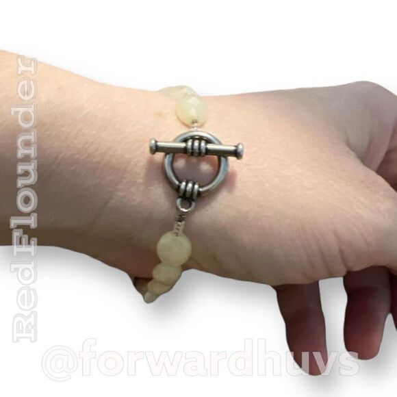 Natural Stone Bracelet with Oval Centerpiece - Silvertone Toggle - Picture 6 of 8